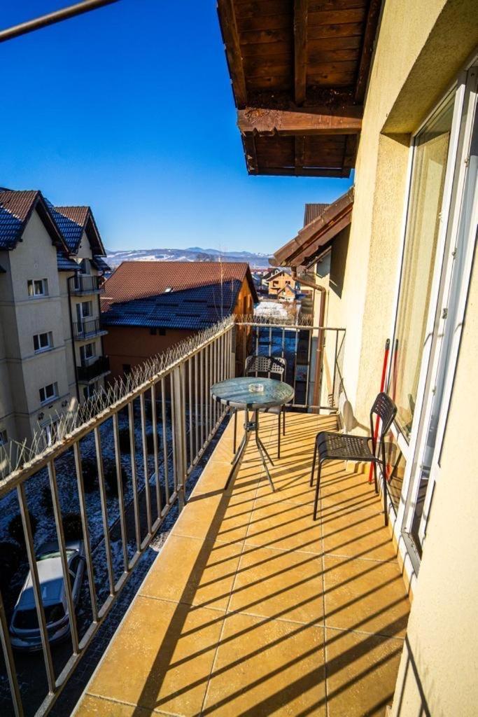 N & G Apartments Rîşnov Luaran gambar