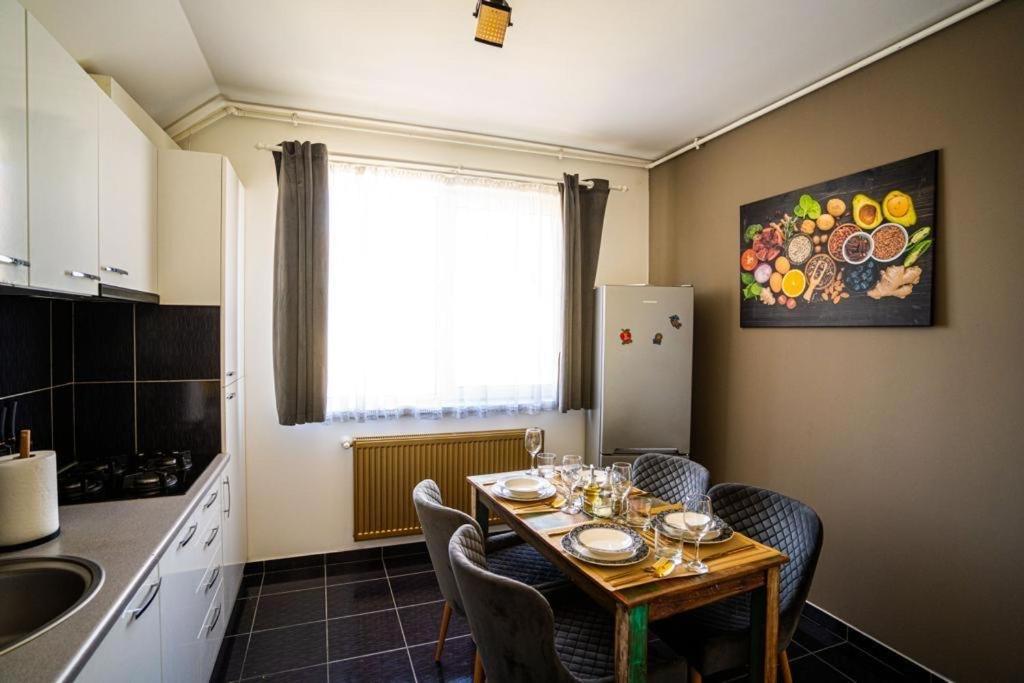 N & G Apartments Rîşnov Luaran gambar
