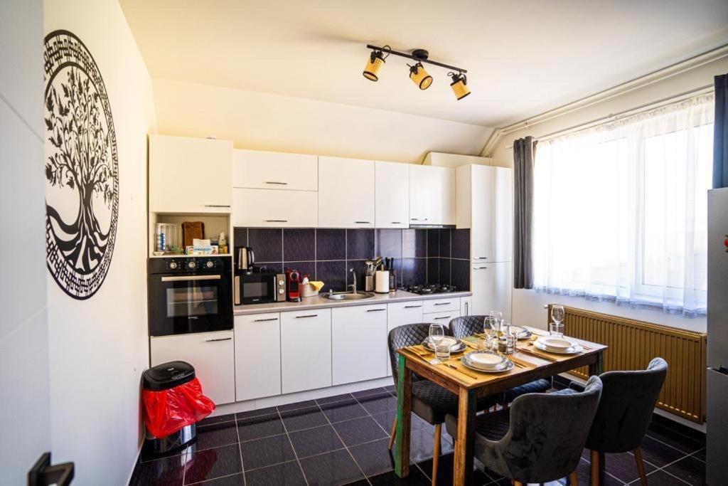 N & G Apartments Rîşnov Luaran gambar